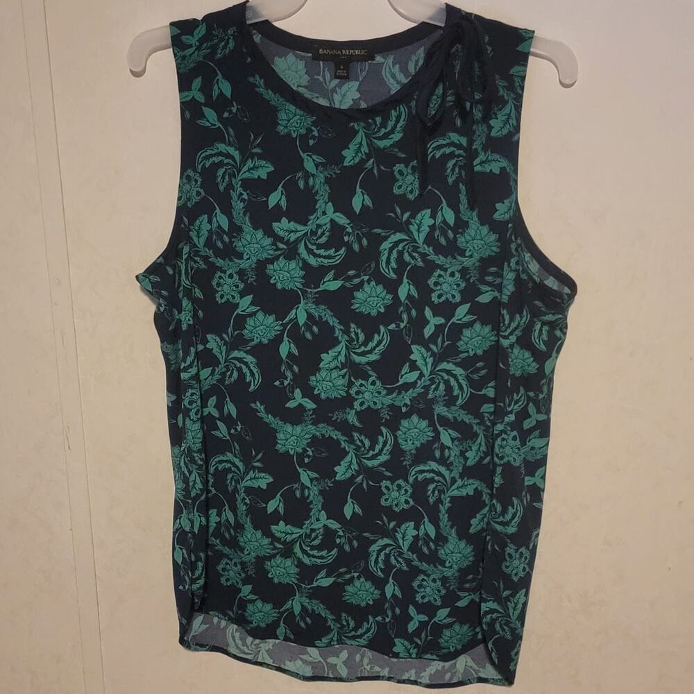 Banana Republic Sleeveless Blouse Navy Green Floral sz S